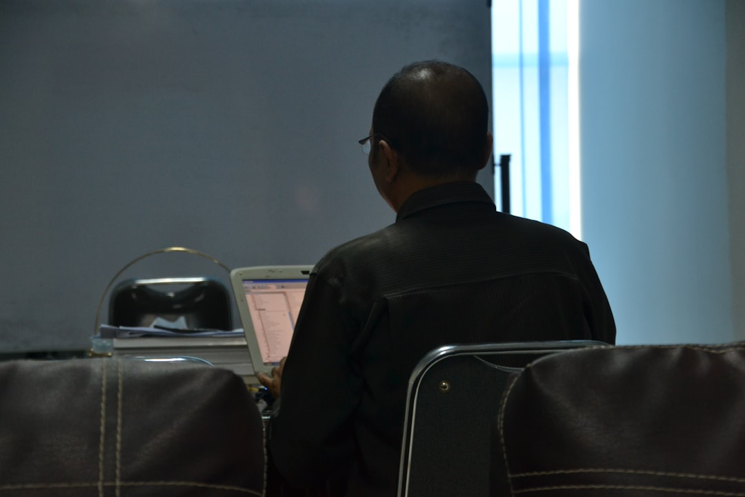 person reviewing analytheyics chartheys on screen